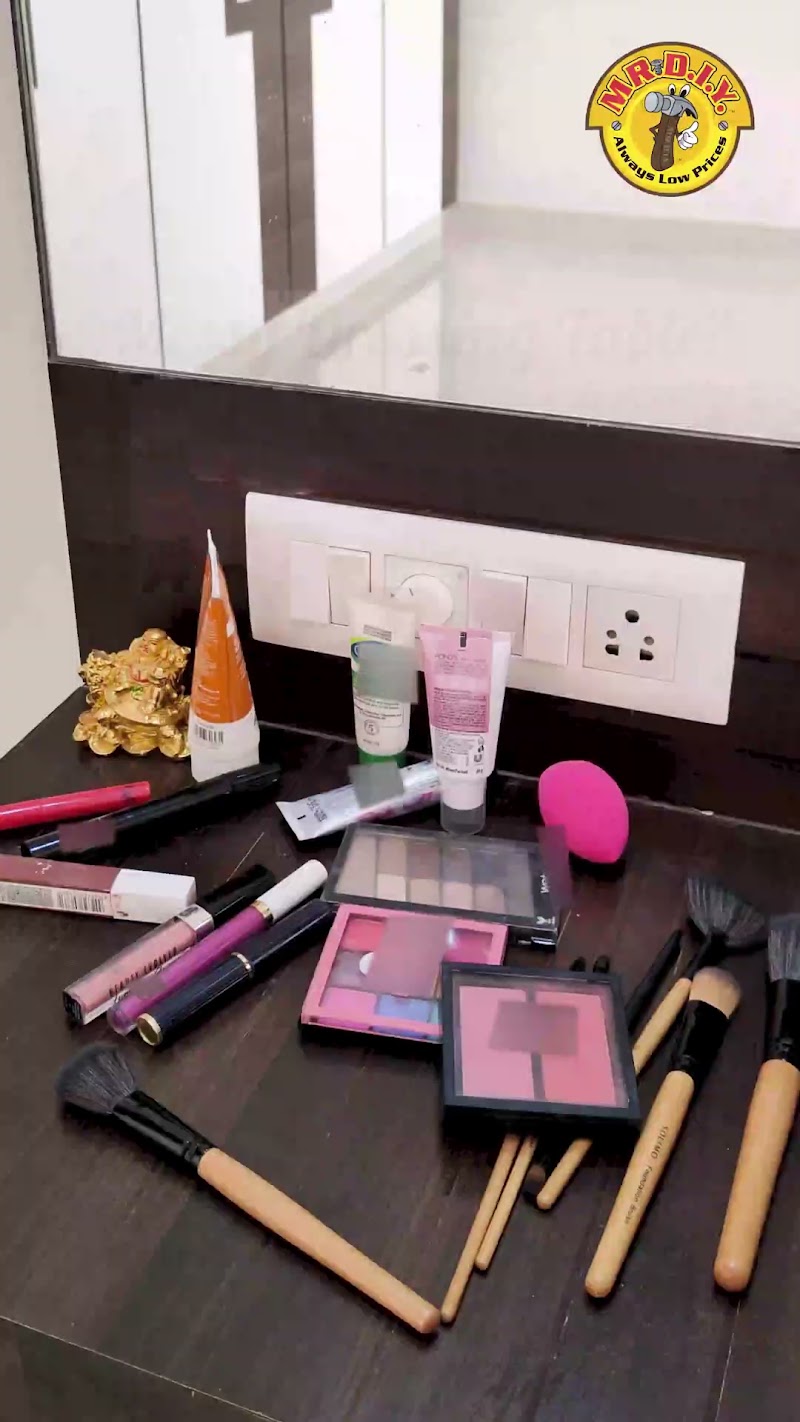 Mr. DIY Cosmetic Organiser Reel